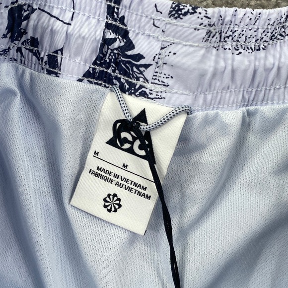 nike standard fit mid thigh shorts